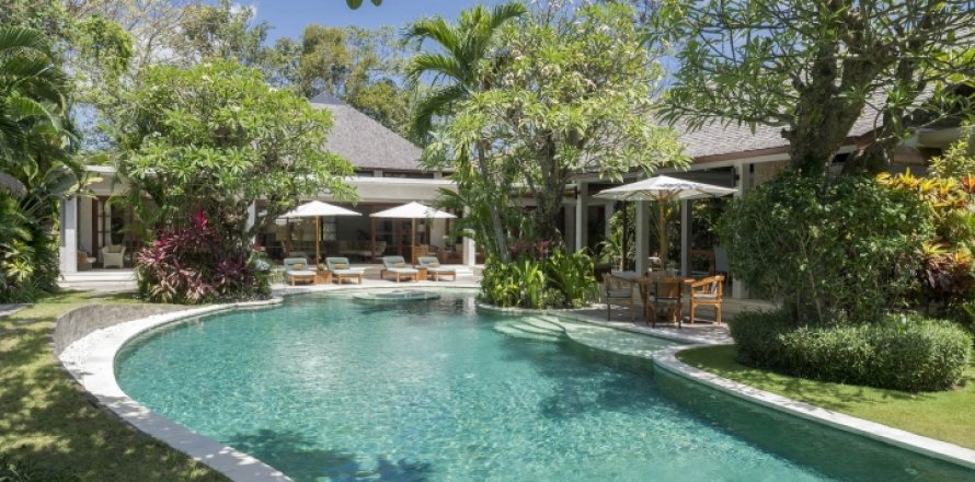 8 bedrooms Villa in Seminyak, Badung, Bali (1111)