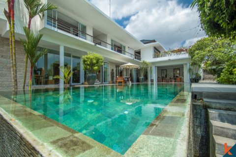 Vila 6 kamar tidur di Tumbak Bayuh, Mengwi, Badung, Bali (11752)