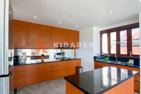 Вилла с 4 спальнями в Керобокан, Бадунг, Бали (12565) 5