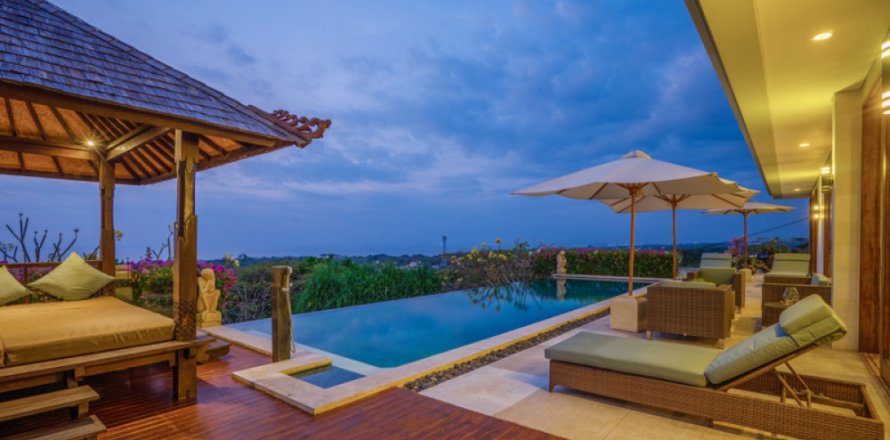 3 bedrooms Villa in Pecatu, Badung, Bali (11942)