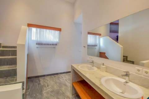 4 bedrooms Villa in Badung, Bali (11646) 28