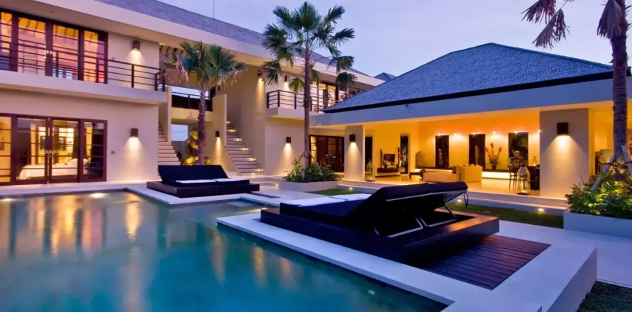 4 bedrooms Villa in Tibubeneng, Badung, Bali (11248)