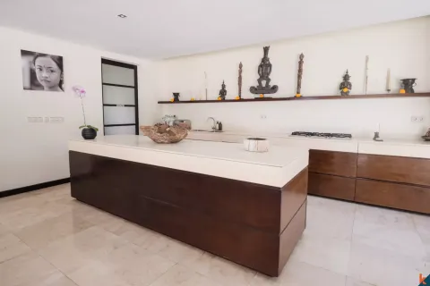 4 bedrooms Villa in Tibubeneng, Badung, Bali (11248) 10