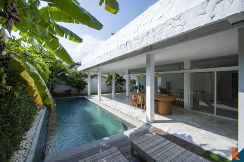 Vila 4 kamar tidur di Seminyak, Badung, Bali (11899)