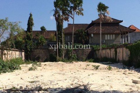 Tanah kavling 815m2 di Seminyak, Badung, Bali (1008)