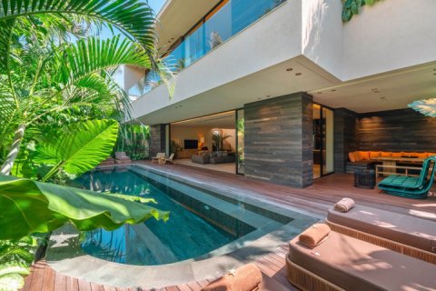 Vila 4 kamar tidur di Canggu, Badung, Bali (9180)