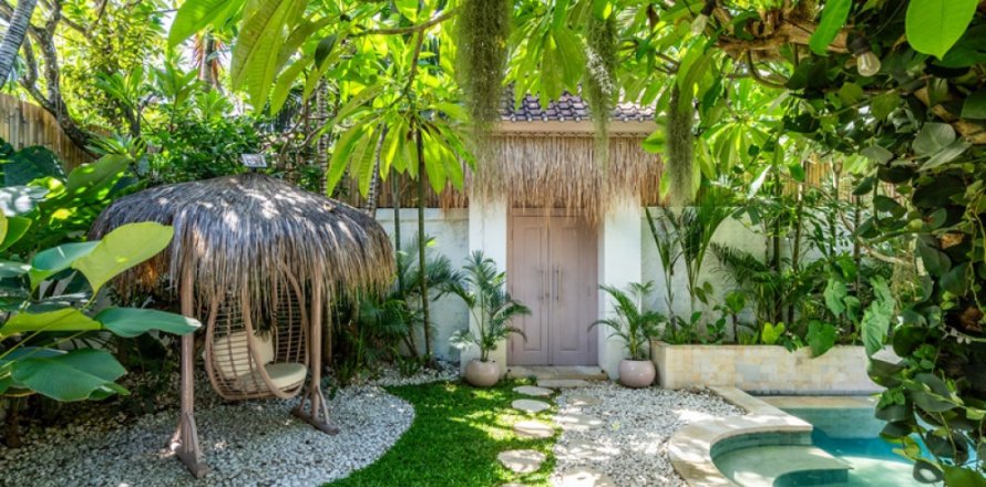 2 bedrooms Villa in Seminyak, Badung, Bali (11772)