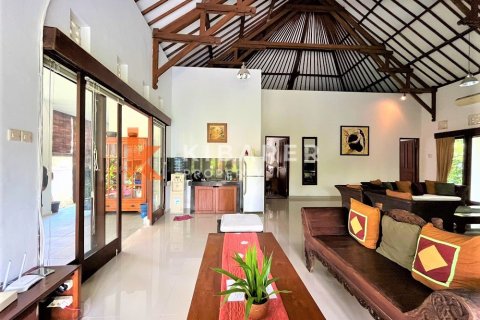 3 bedrooms Villa in Tibubeneng, Badung, Bali (13646) 2