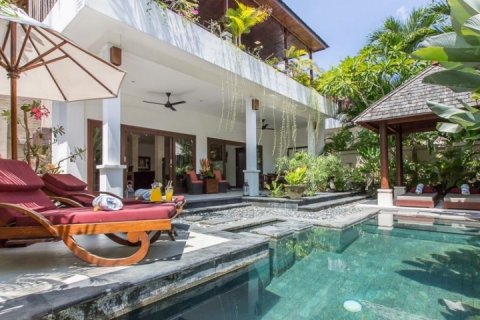 Vila 2 kamar tidur di Seminyak, Badung, Bali (1930)