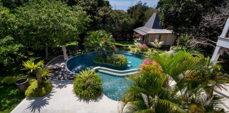 4 bedrooms Villa in South Kuta, Badung, Bali (1412)