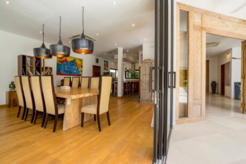 4 bedrooms Villa in South Kuta, Badung, Bali (1412) 14