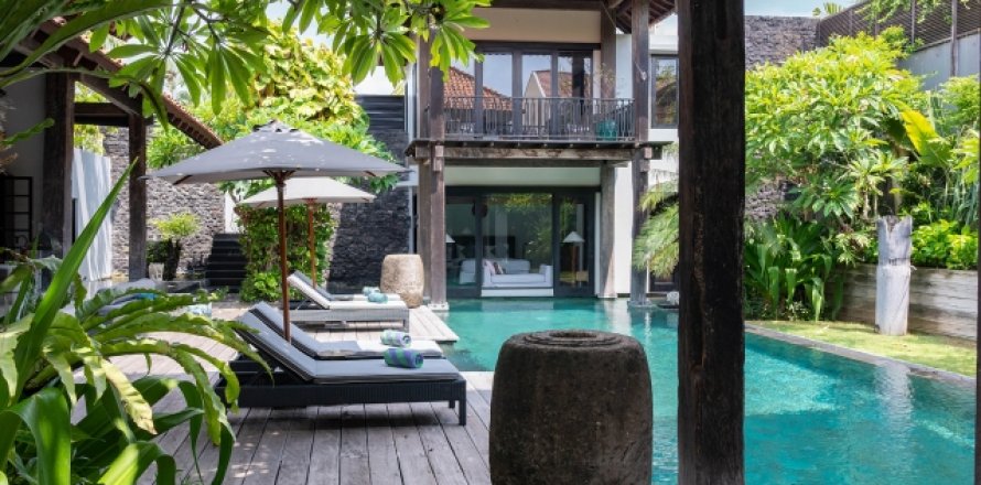 4 bedrooms Villa in Seminyak, Badung, Bali (1415)