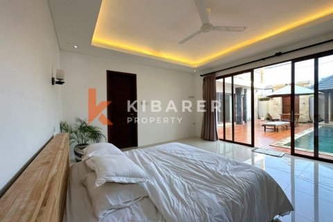 Vila 4 kamar tidur di Tibubeneng, Badung, Bali (13833) 5