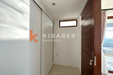 Vila 4 kamar tidur di Tibubeneng, Badung, Bali (13833) 26