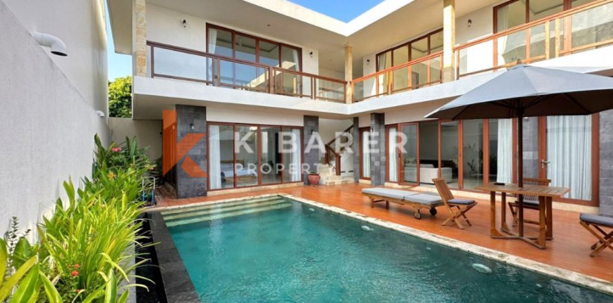 Vila 4 kamar tidur di Tibubeneng, Badung, Bali (13833)