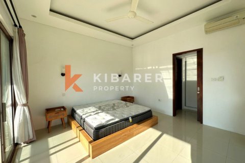 Vila 4 kamar tidur di Tibubeneng, Badung, Bali (13833) 25