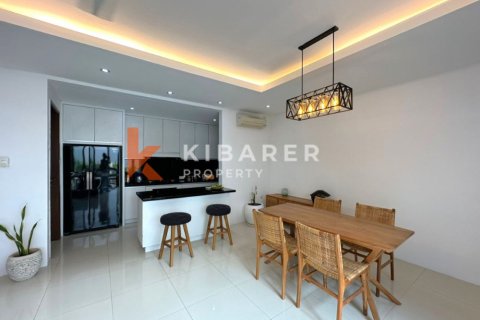 Vila 4 kamar tidur di Tibubeneng, Badung, Bali (13833) 3