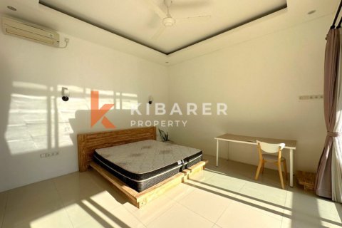 Vila 4 kamar tidur di Tibubeneng, Badung, Bali (13833) 19