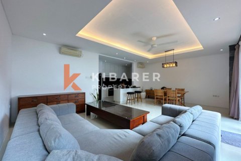 Vila 4 kamar tidur di Tibubeneng, Badung, Bali (13833) 2
