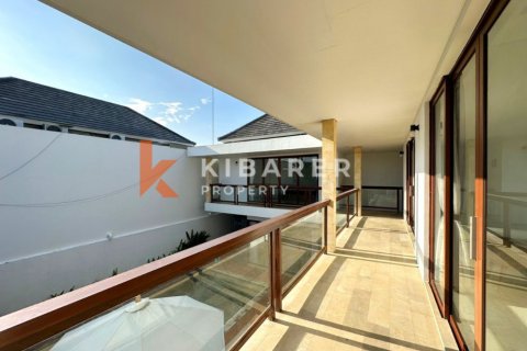 Vila 4 kamar tidur di Tibubeneng, Badung, Bali (13833) 18