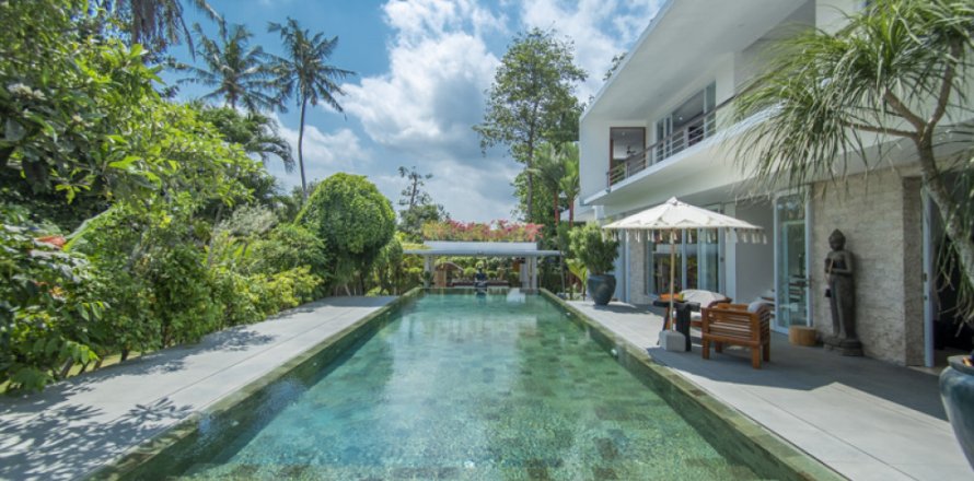 6 bedrooms Villa in Tumbak Bayuh, Mengwi, Badung, Bali (11602)