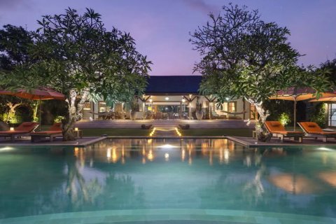 Vila 5 kamar tidur di Pererenan, Mengwi, Badung, Bali (5904)