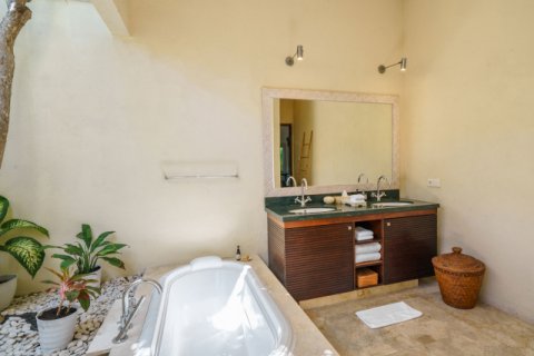 4 bedrooms Villa in Seminyak, Badung, Bali (1324) 22