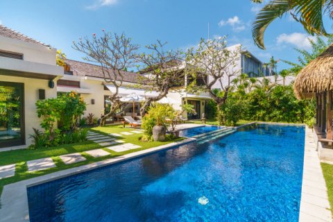 4 bedrooms Villa in Seminyak, Badung, Bali (1324) 2