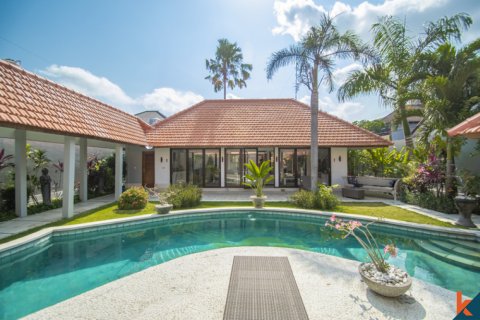 Vila 3 kamar tidur di Kerobokan, Badung, Bali (11669)