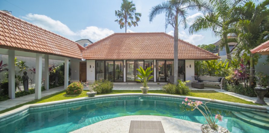 3 bedrooms Villa in Kerobokan, Badung, Bali (11669)