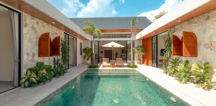Studio Villa in Kerobokan, Badung, Bali (10504)