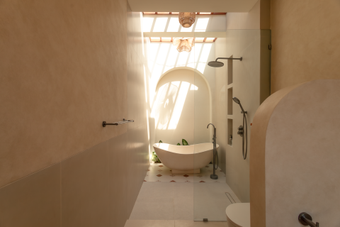 300m2 Villa in Kerobokan, Badung, Bali (10504) 24