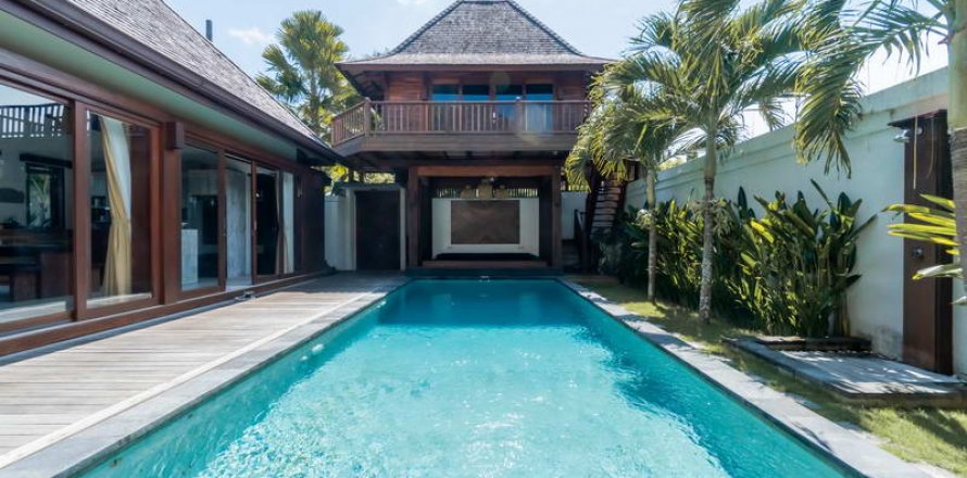 4 bedrooms Villa in South Kuta, Badung, Bali (5861)