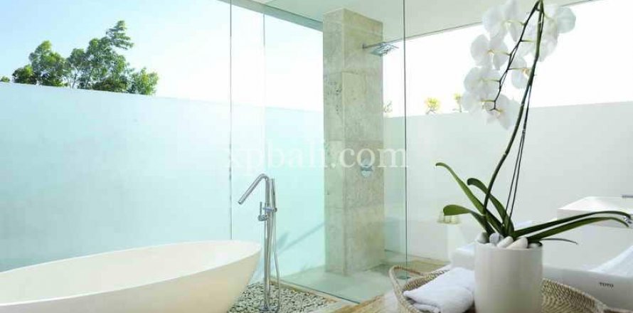 4 bedrooms Villa in South Kuta, Badung, Bali (5855)