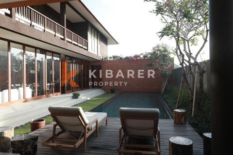 Vila 4 kamar tidur di Jimbaran, Badung, Bali (12499)