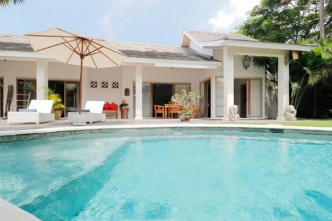 Vila 6 kamar tidur di Seminyak, Badung, Bali (1836)