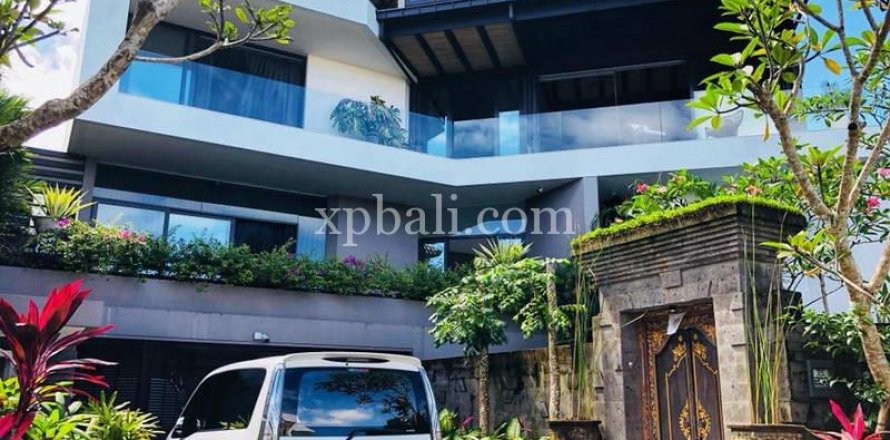 3 bedrooms Villa in South Kuta, Badung, Bali (5961)