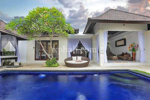 Vila 6 kamar tidur di Legian, Kuta, Badung, Bali (5964)