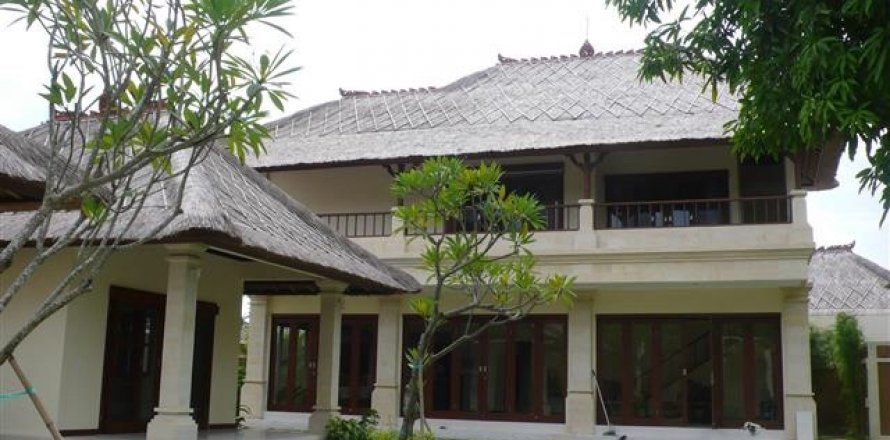 3 bedrooms Villa in Seminyak, Badung, Bali (1641)