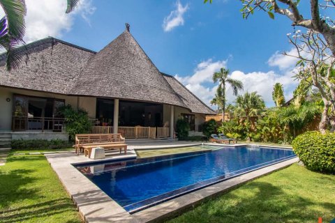 Vila 3 kamar tidur di Seminyak, Badung, Bali (11809)