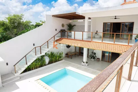 Vila 4 kamar tidur di Kerobokan, Badung, Bali (12889)