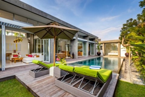 Vila 4 kamar tidur di Seminyak, Badung, Bali (1532)