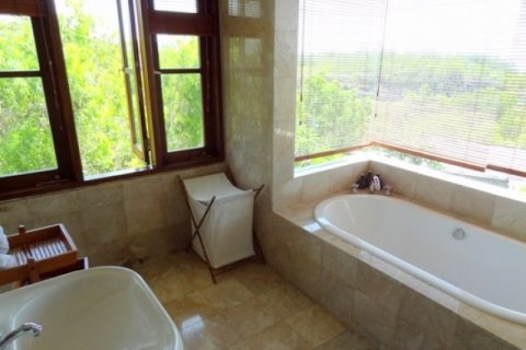 4 bedrooms Villa in South Kuta, Badung, Bali (1531) 7