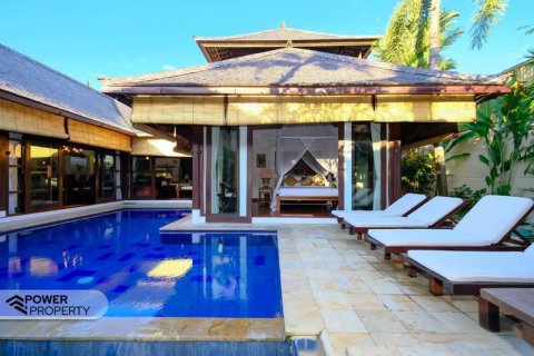 Vila 4 kamar tidur di Seminyak, Badung, Bali (5759)