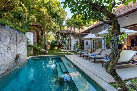 Vila 4 kamar tidur di Jimbaran, Badung, Bali (1657)