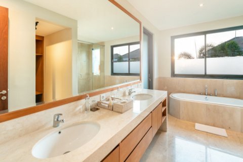 4 bedrooms Villa in South Kuta, Badung, Bali (1395) 14