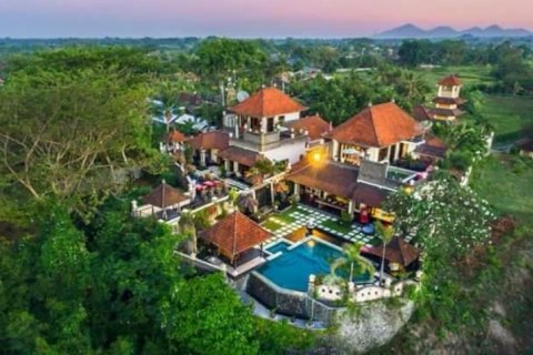 Vila 10 kamar tidur di Denpasar Selatan, Denpasar, Bali (12296)