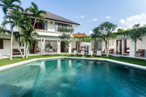 Vila 6 kamar tidur di Seminyak, Badung, Bali (2067)