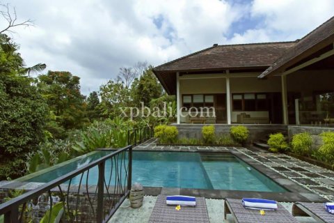 Vila 4 kamar tidur di Tabanan, Bali (863)