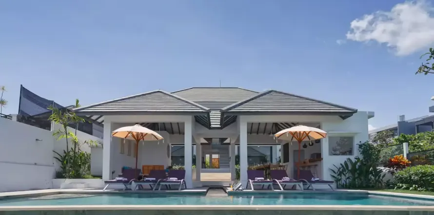 6 bedrooms Villa in Tumbak Bayuh, Mengwi, Badung, Bali (11024)